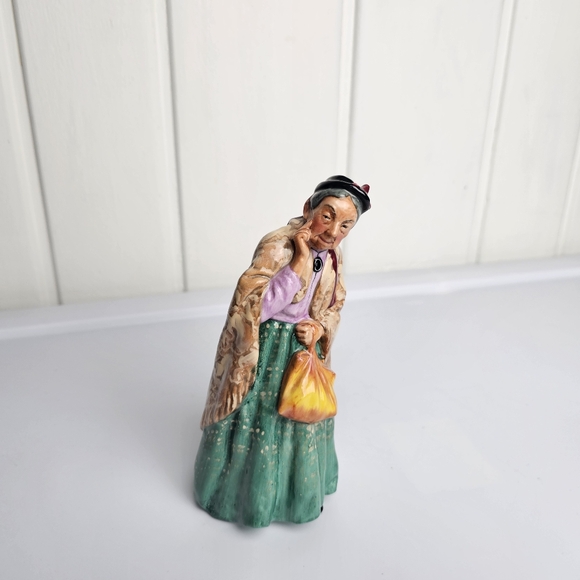 Vintage Bridget Royal Doultan HN2070 1950 - Picture 2 of 15